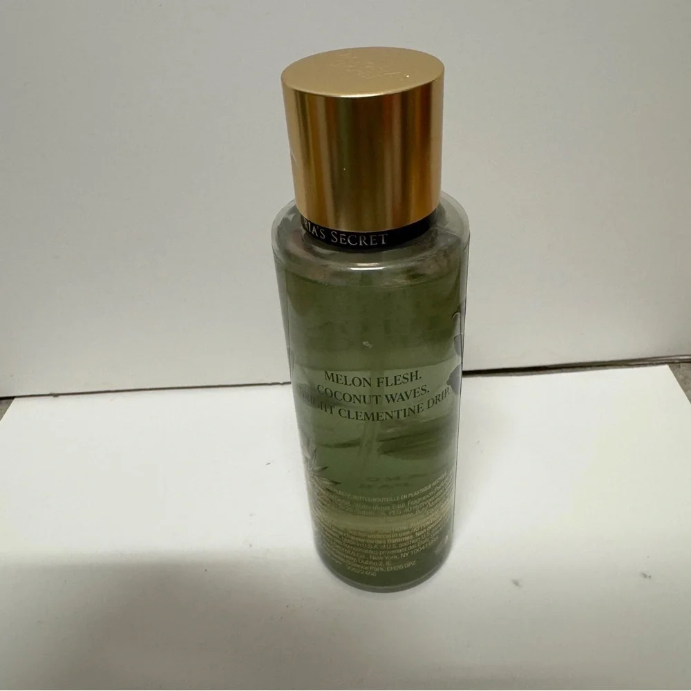 Victoria Secret Melon Drench Fragrance Mist 8.4 OZ